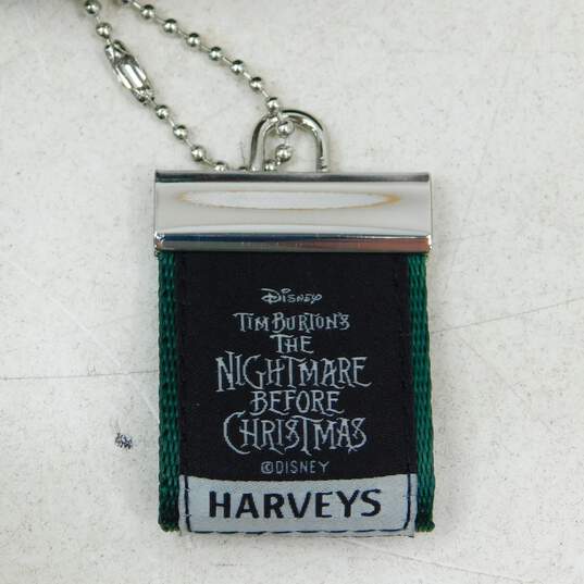 Harveys Disney The Nightmare Before Christmas Wreath Seatbelt Crossbody Bag image number 5
