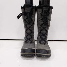 Women's Gray Boots Size 9.5 alternative image