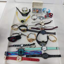 Bulk Lot of Assorted Watches - 8.80lbs. alternative image