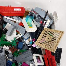 8.6lbs Lot of Assorted Lego Building Bricks alternative image