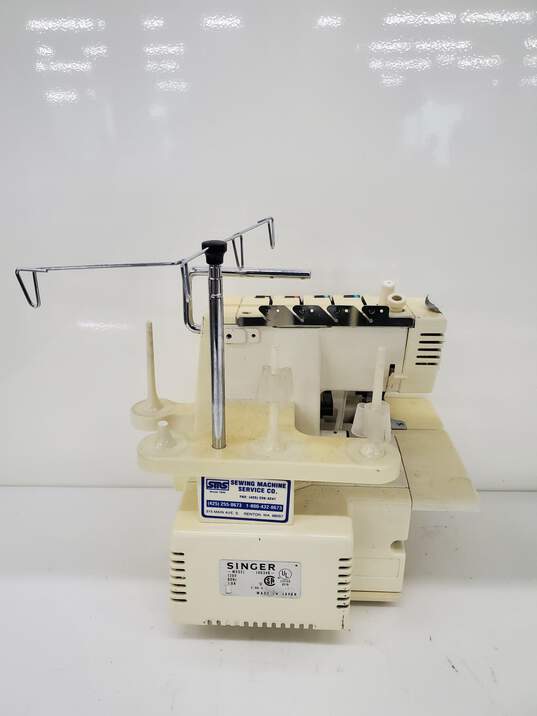 SINGER Sewing Machine ultralock 14U34B Untested image number 4