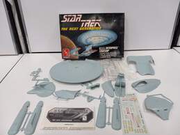 Pair of Star Trek Model Kits USS Enterprise & Klingon Battle Cruiser alternative image