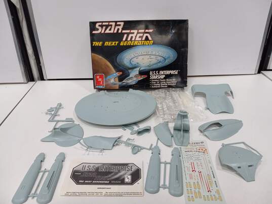 Pair of Star Trek Model Kits USS Enterprise & Klingon Battle Cruiser image number 2