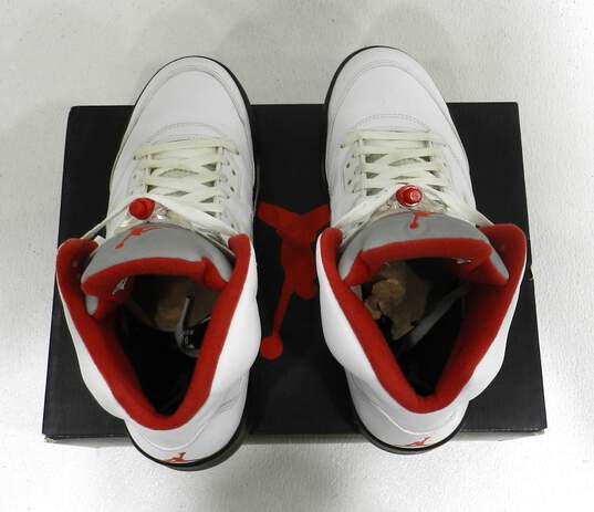 Jordan 5 Retro Fire Red Men's Shoe Size 10 image number 2