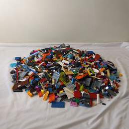8.5 Pound Bundle Of Assorted Multicolor Lego Building Brick Blocks