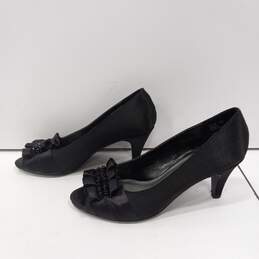 Coach Women's Black Heels Size 7M alternative image