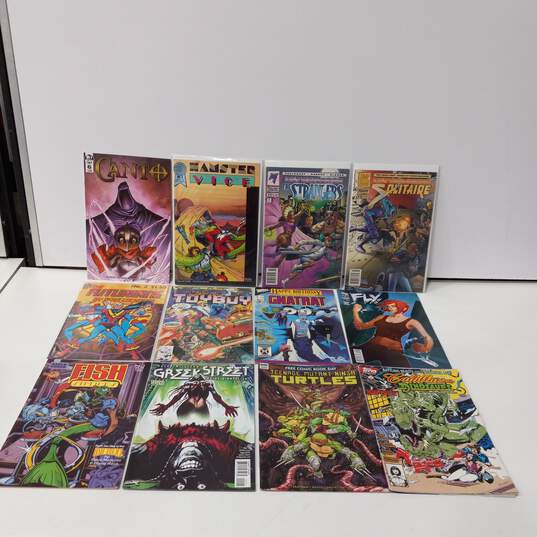 12pc Lot of Assorted Comic Books image number 1