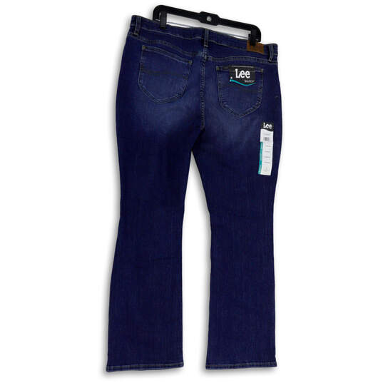 NWT Womens Blue Medium Wash Pockets Regular Fit Denim Bootcut Jeans 18M image number 2