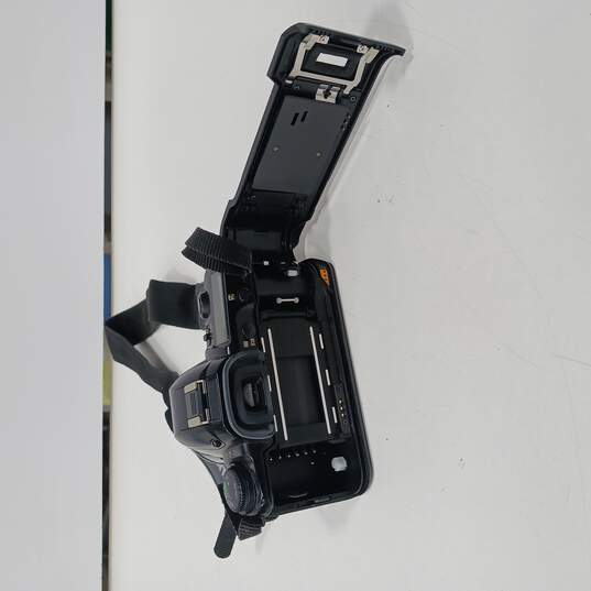 Pentax ZX-10 Film Camera & Soft Case image number 4