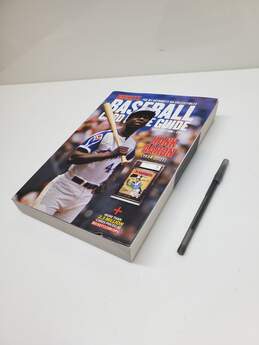 VTG. Beckett 43rd Edition Baseball Card Guide Book 2021
