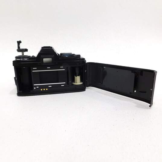 Minolta X-700 SLR 35mm Film Camera W/ Lens & Case image number 4