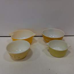 Bundle of 4 Assorted PYREX Bowls & Baking Dishes