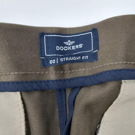 Dockers Men's D2 Signature Khaki Flat Front Pants Size  W31 x L32 NWT image number 4