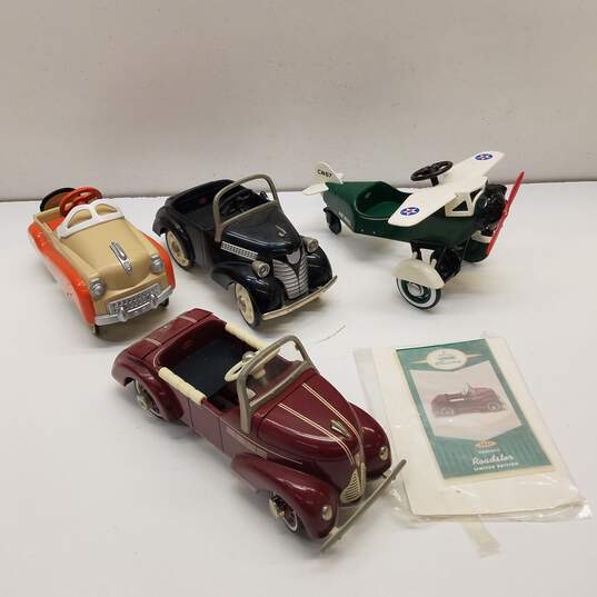 Hallmark Kiddie Car Classics and Mini Diecast Bundle Lot of 12 image number 5