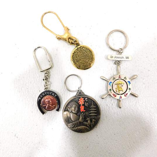 Lot Of Assorted Travel  Keychains image number 4