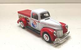 Golden Wheel Pepsi Ford 40 Vintage Style Die Cast Collectable Truck