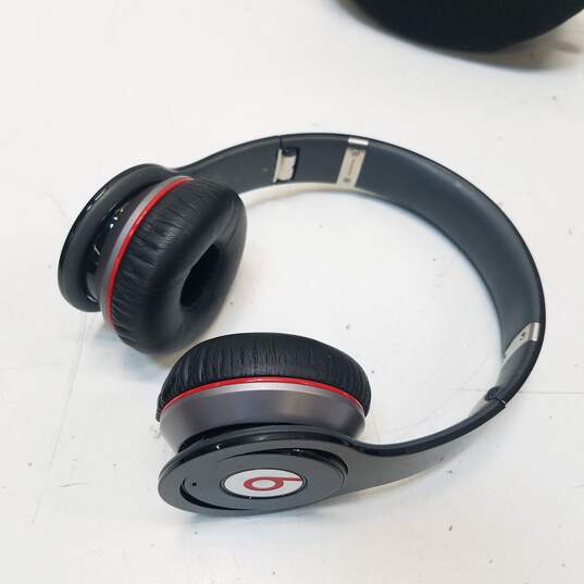 Beats by Dre Audio Headphones Bundle Lot of 2 with Case image number 4