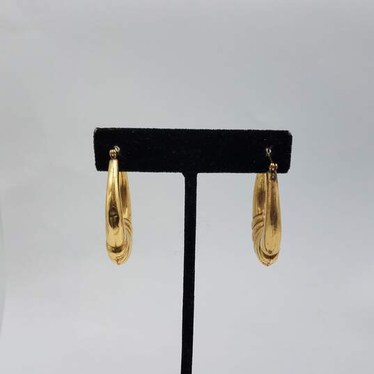 14k Gold Ribbed Hoop Earrings 5.1g image number 4