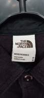 The North Face Men's 2-Pocket Purple LS Button Up Shirt Size M image number 2