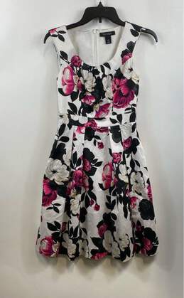 White House Black Market White Floral Casual Dress - Size 00