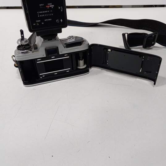 Minolta X-370 Film Camera w/ Vivitar Auto Thyristor Flash image number 5