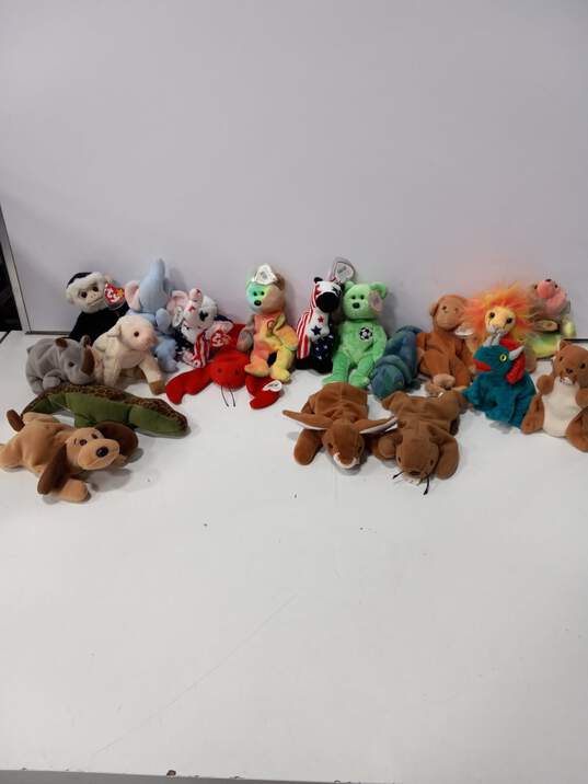 19pc Bundle of Assorted Ty Beanie Babies image number 1