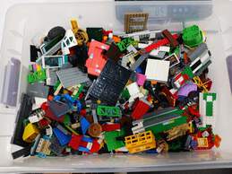 7.5lb Bulk of Assorted Lego Building Bricks, Blocks and Pieces