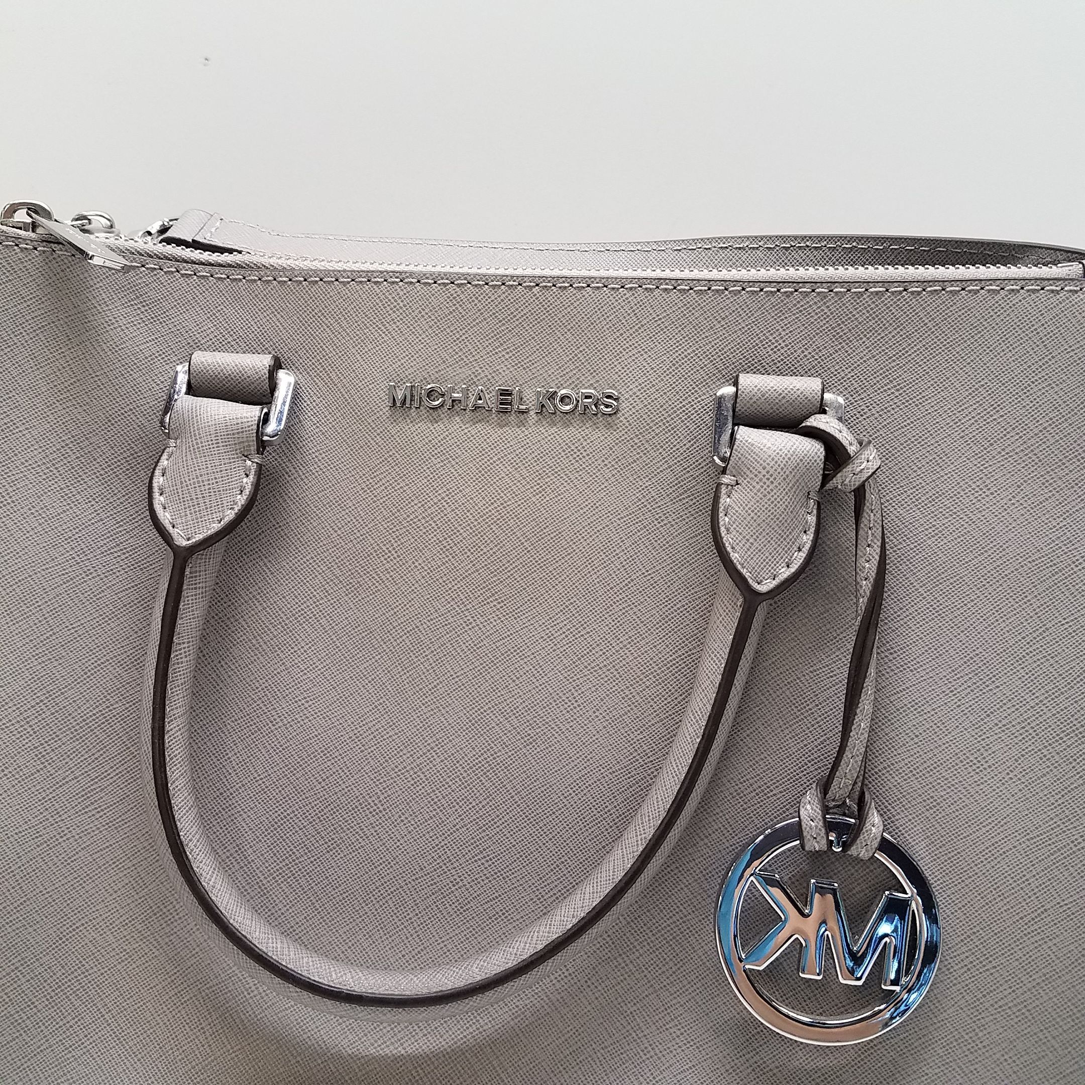 Michael Kors Sofia Pearl Grey handbag, Women's Fashion, Bags & Wallets,  Clutches on Carousell