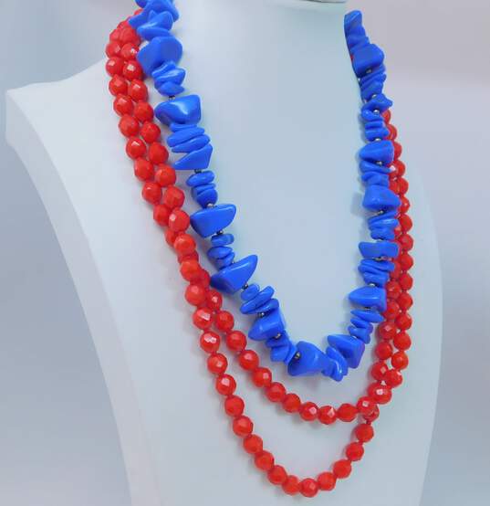 VNTG Mid Century Bright Red & Blue Beaded Necklaces image number 2