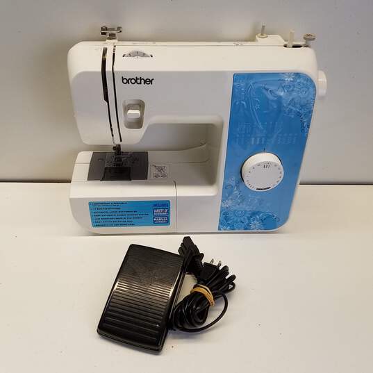 Brother LX2500 Sewing Machine image number 1