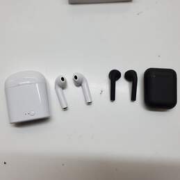 Lot of 2 Assorted Wireless Earbud Sets Untested alternative image