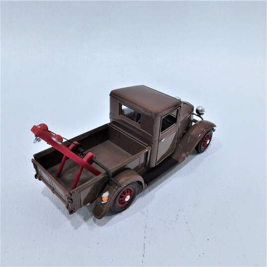 Road Legends 1934 Ford Pick-Up Diecast Tow Truck 1/18 Scale image number 3