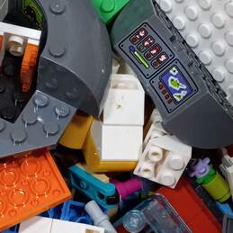 9 lbs. Bulk Assorted Mixed Lego Building Blocks alternative image