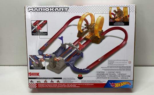 Hot Wheels Mario Kart Bowser's Castle Chaos image number 2