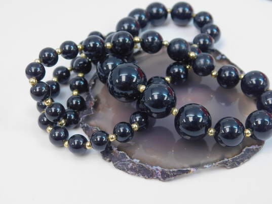 VNTG Mid Century Faux Pearl, Black & Gold Tone Beaded Necklace Lot image number 6