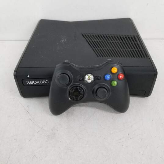 Xbox 360 E(Bloqueado)+1 Controle+Hd 250gb+11 Jogos Originais (Perfeito  Funcionamento), Console de Videogame Microsoft Usado 64446171