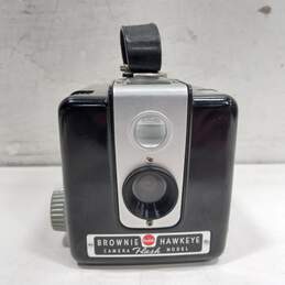 Kodak Box Camera in Case alternative image
