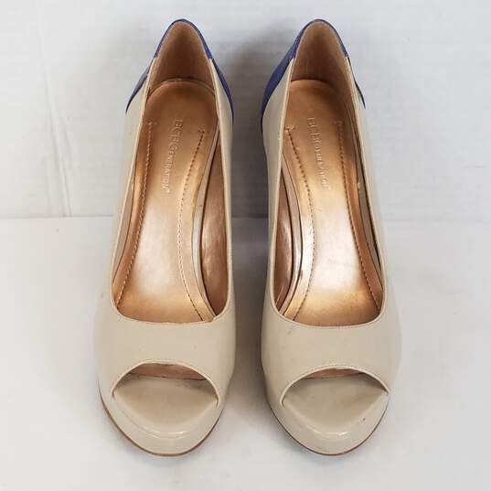 BCBG Irina Wedge Women's  Heels   Shoe Size 9 B  Color Beige Blue image number 6
