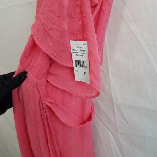 Pink sleeveless textured dot long flutter dress 16 image number 3