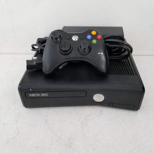 Microsoft Xbox 360 Slim 250GB Console Bundle Controller & Games #2 image number 2