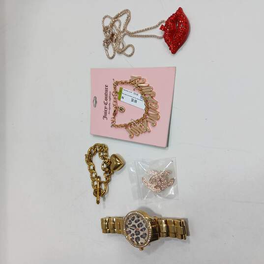 5pc Bundle of Assorted Gold Tone Jewelry image number 1