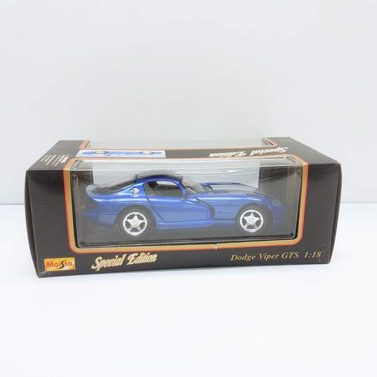 Maisto Special Edition Blue 1996 Dodge Viper GTS 1:18 Scale Diecast IOB image number 2