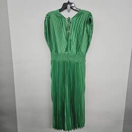 Green Pleated V Neck Sleeveless Dress alternative image