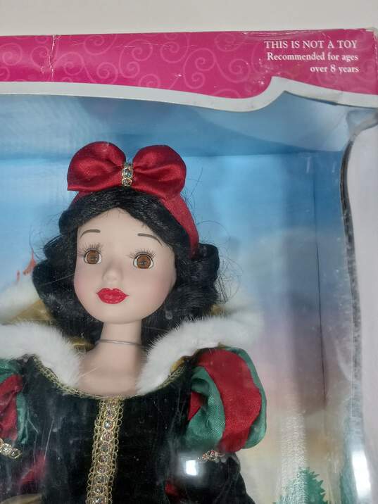 Brass Key Disney Princesses Sleeping Beauty & Snow White Porcelain Dolls IOB image number 9