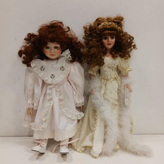 Vintage Porcelain Dolls Assorted 2pc Bundle image number 1