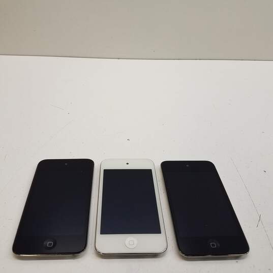Apple iPod Touch (A1367) Lot of 3 (For Parts Only) image number 1