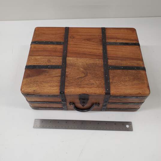 Small Wooden Carrying Case image number 1
