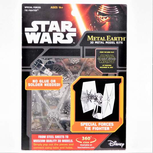 Disney Metal Earth 3D Model Kits The Black Pearl & Star Wars AT-AT & The Fighter image number 3
