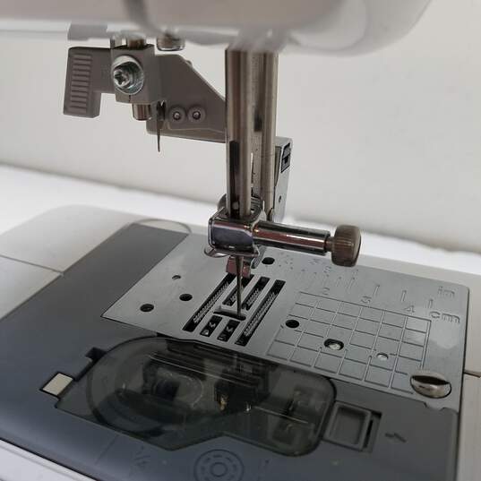 Brother XL-2600i Sewing Machine image number 6