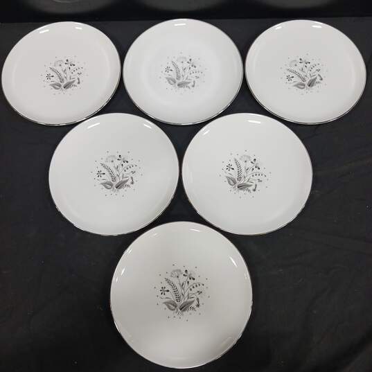 Bundle of 6 White Royal Jackson Plates image number 2